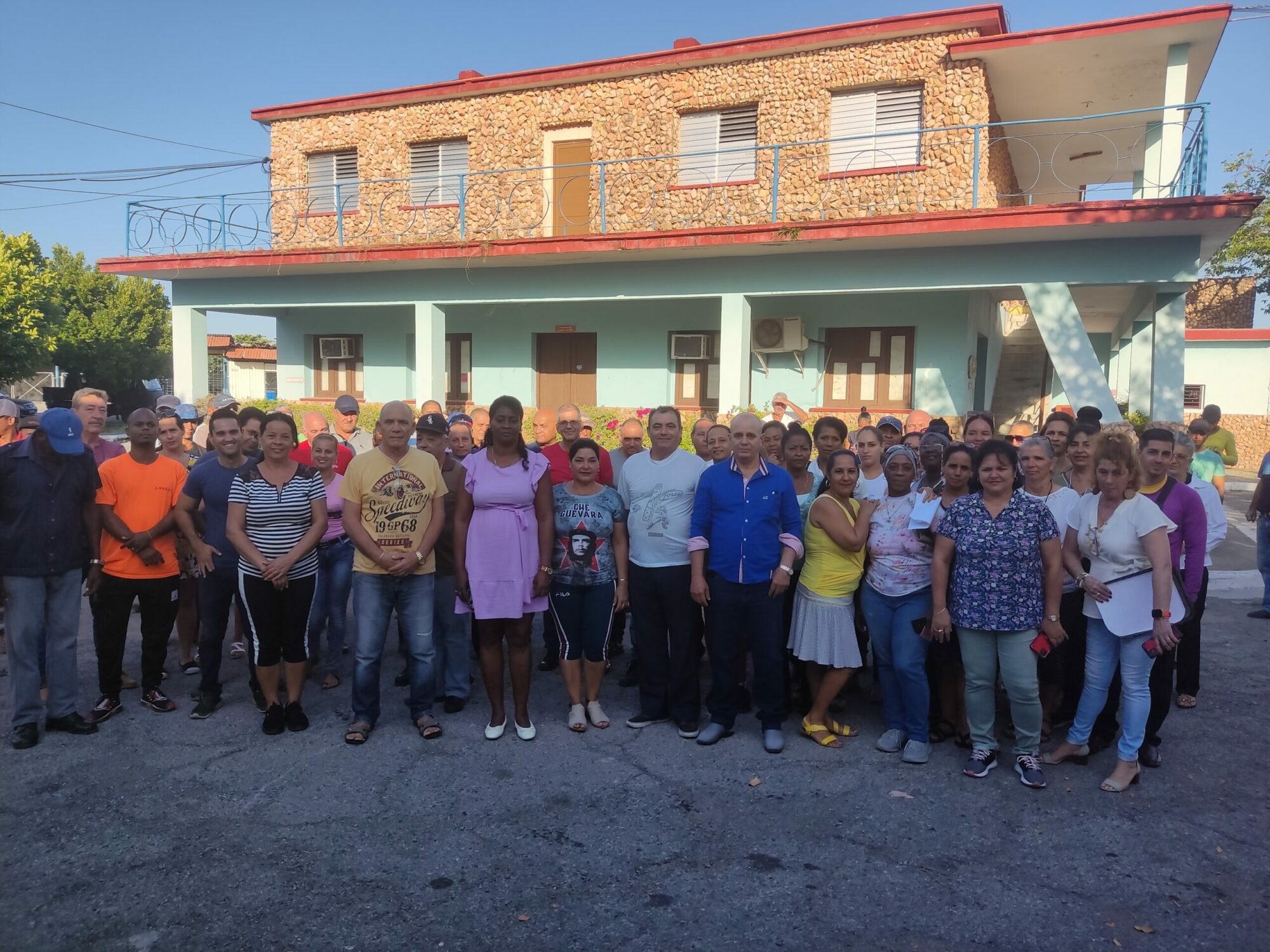 Se desarrolla matutino especial en conmemoración a la Victoria de Playa Girón.